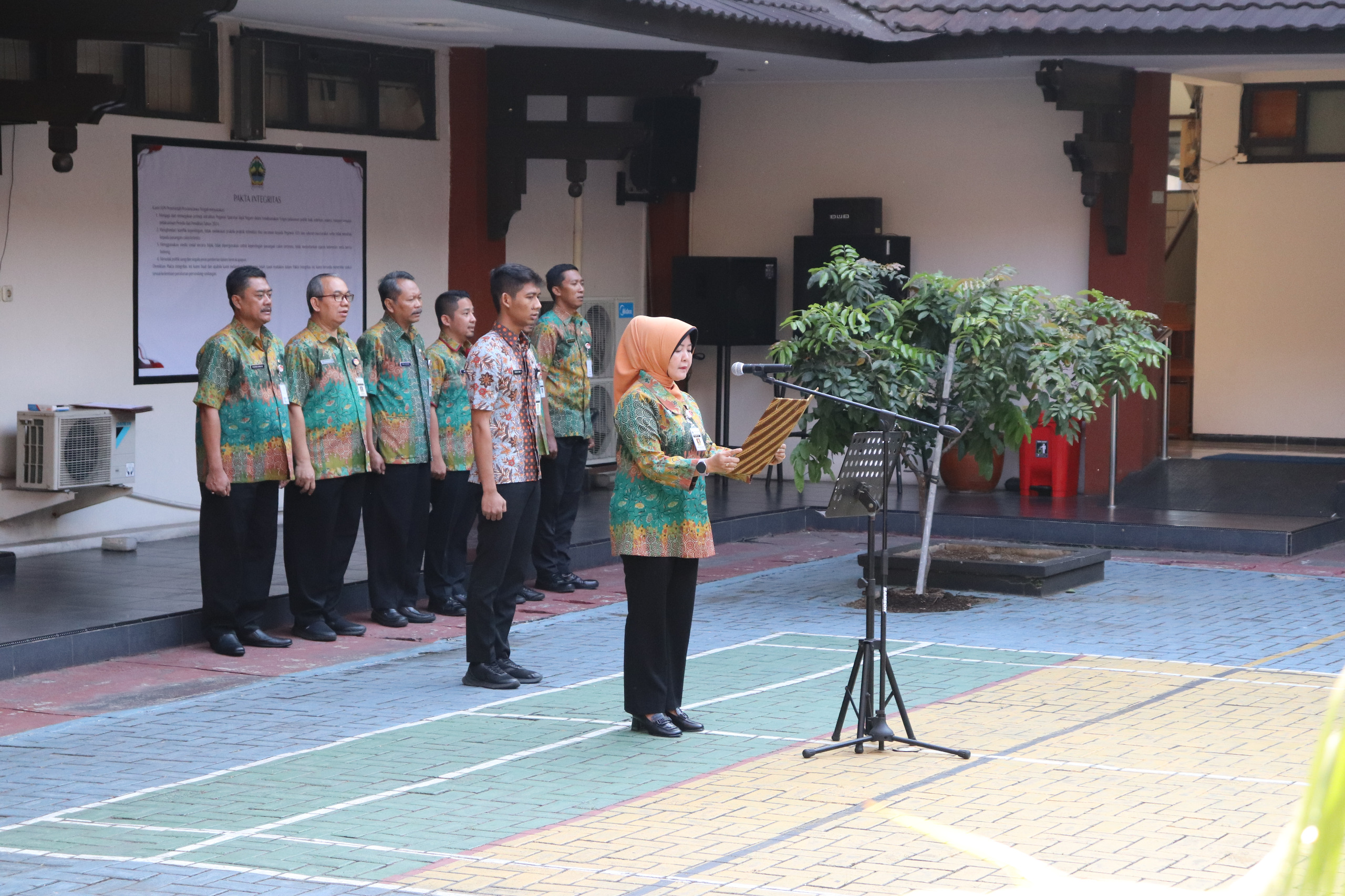 Ikrar dan penandatanganan Pakta Integritas Netralitas di Lingkup Badan Kepegawaian Daerah Provinsi Jawa Tengah