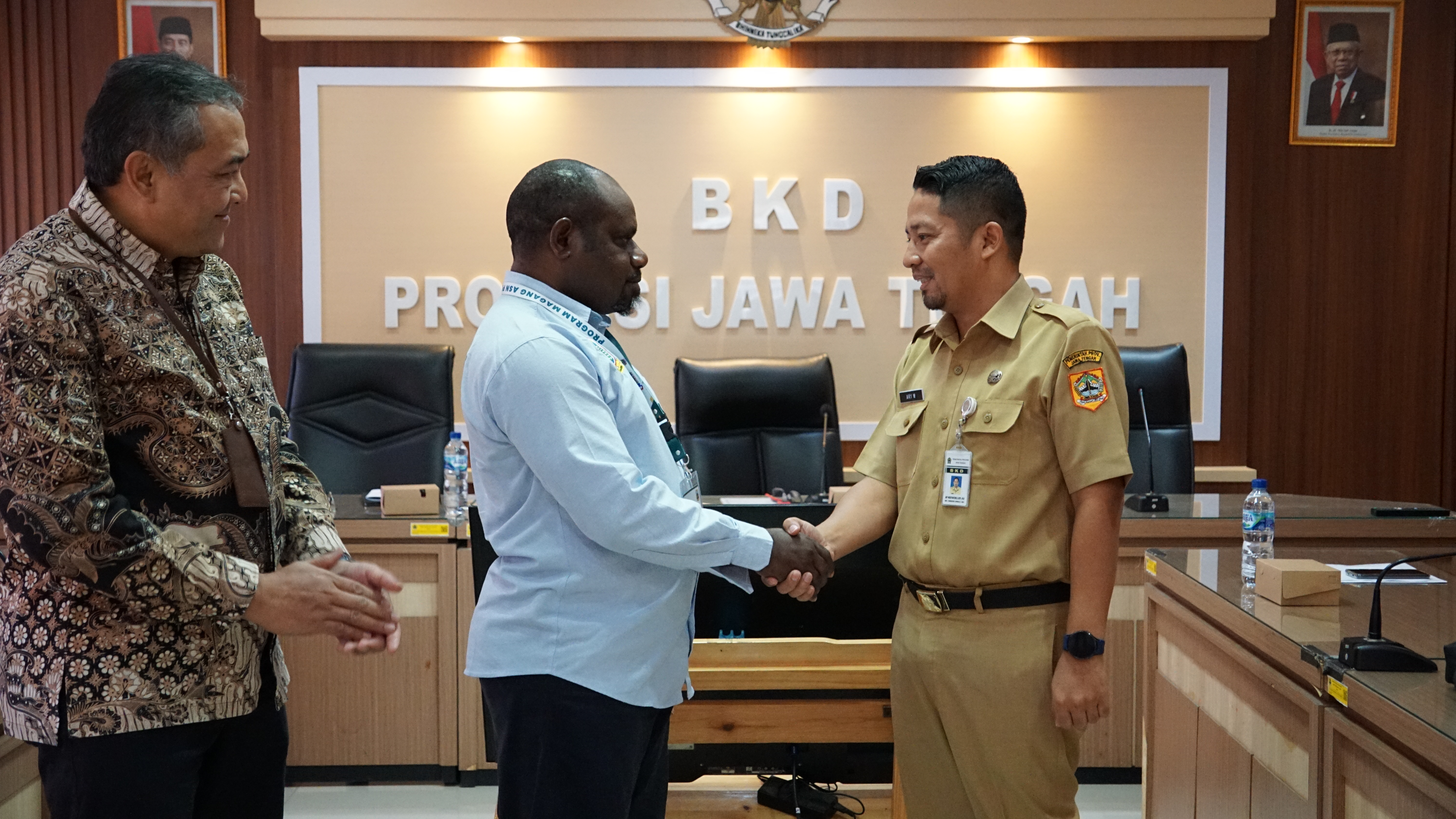 Penerimaan Peserta Magang dan Rapat Persiapan Pelaksanaan Program Magang Bagi ASN Pemerintah Provinsi Papua Tengah